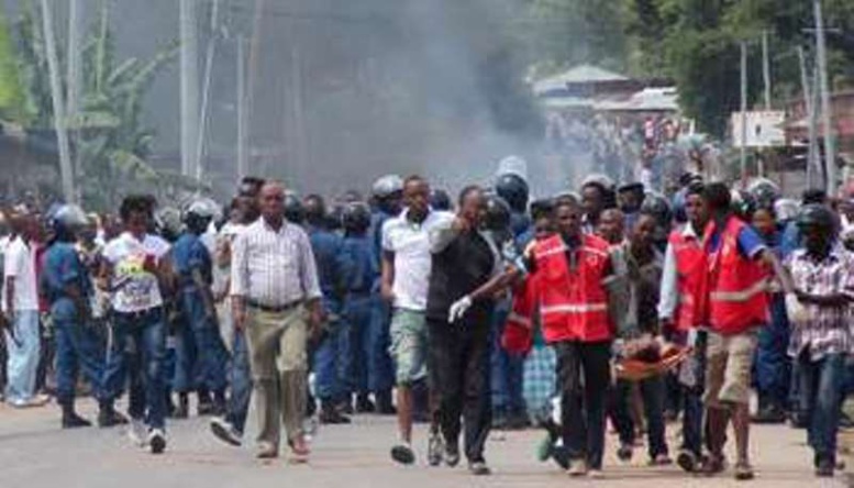 Burundi: la manifestation anti-Nkurunziza ne faiblit pas Burundi: la manifestation anti-Nkurunziza ne faiblit pas