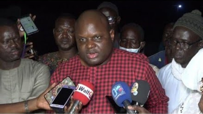 Inauguration du château d'eau douce à Mbacké : Docteur Mamadou Mbodj pointe du doigt le maire Gallo Bå et… Inauguration du château d'eau douce à Mbacké : Docteur Mamadou Mbodj pointe du doigt le maire Gallo Bå et…