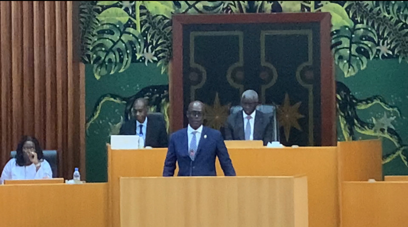 Assemblée nationale: Thierno Alhassane Sall annonce une plainte contre ses « agresseurs » Assemblée nationale: Thierno Alhassane Sall annonce une plainte contre ses « agresseurs »