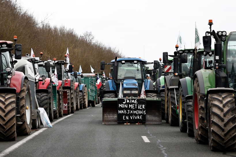 France: les syndicats agricoles majoritaires appellent à suspendre les blocages France: les syndicats agricoles majoritaires appellent à suspendre les blocages