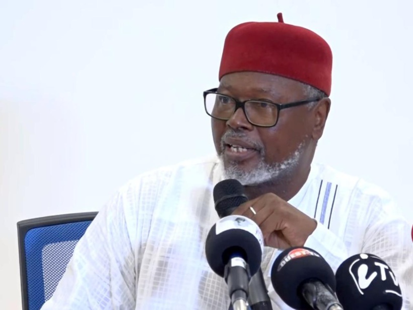 Tension entre l’Assemblée nationale et le Conseil constitutionnel : Alioune Tine entame une campagne de médiation pour une sortie de crise Tension entre l’Assemblée nationale et le Conseil constitutionnel : Alioune Tine entame une campagne de médiation pour une sortie de crise