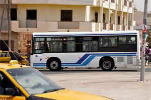 Choc mortel au rond-point des mamelles: un bus "tata" tue un des passagers
