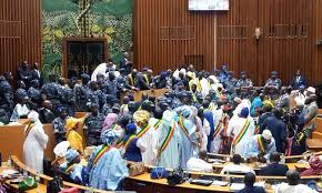 Séance plénière à l'Assemblée nationale : les députés de Yewi et de Taxawu empêchent le vote