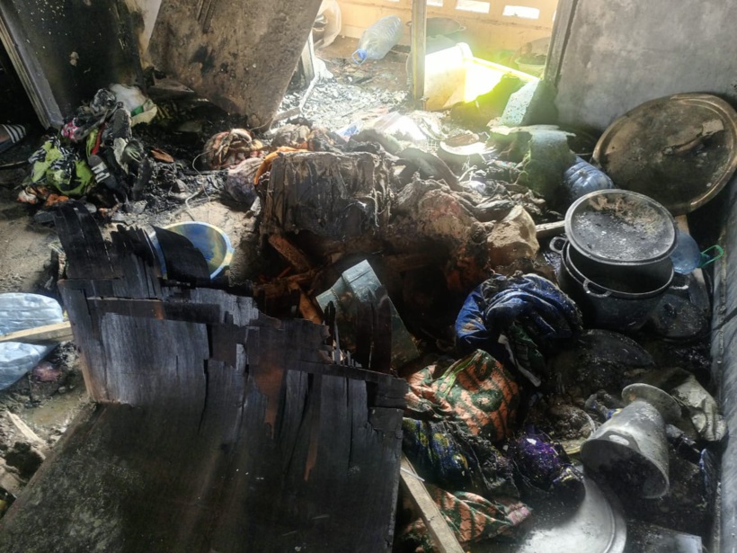 Incendie à Sacré-Cœur 3 : un appartement prend feu, trois personnes blessées dont une femme enceinte qui a sauté du 3e étage Incendie à Sacré-Cœur 3 : un appartement prend feu, trois personnes blessées dont une femme enceinte qui a sauté du 3e étage