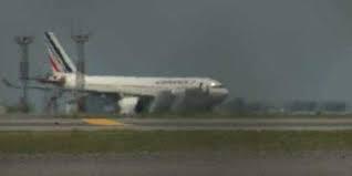 Un avion d'Air France escorté à l'aéroport Kennedy (New-York) après une menace