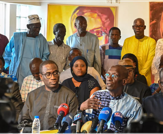 Décision du Conseil constitutionnel : le collectif des candidats recalés pour une reprise intégrale du processus électoral