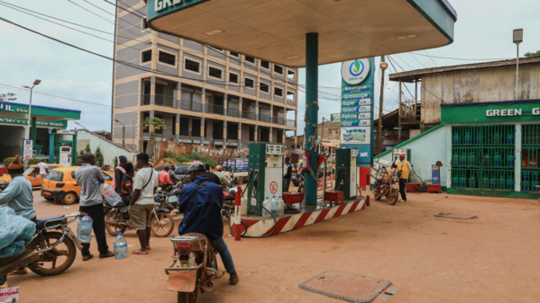 Cameroun: les tarifs des transports augmentent suite à la hausse des prix du carburant Cameroun: les tarifs des transports augmentent suite à la hausse des prix du carburant