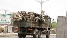 Patrouille militaire à Maïduguri, le 14 mai 2015. REUTERS/Stringer