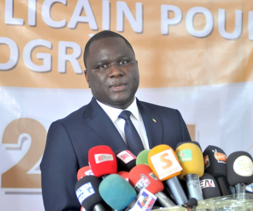 Déthié Fall à Macky Sall : “vos seuls interlocuteurs demeurent les 19 candidats à la présidentielle” Déthié Fall à Macky Sall : “vos seuls interlocuteurs demeurent les 19 candidats à la présidentielle”