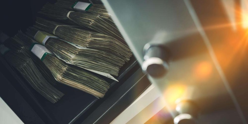 Dakar : Il vole 7 millions de sa mère, sa carte bancaire et se paye un séjour à l’hôtel Dakar : Il vole 7 millions de sa mère, sa carte bancaire et se paye un séjour à l’hôtel