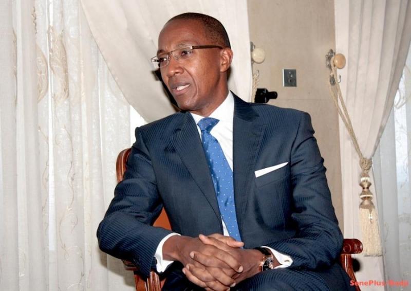 Abdoul Mbaye appelle à mettre "moins d’émotion dans nos appréciations de situations politiques"