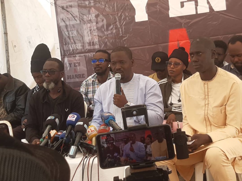 Arrestations, rafles systématiquement, brimades : Y en a marre dénonce des "graves violations des droits de l'homme" Arrestations, rafles systématiquement, brimades : Y en a marre dénonce des "graves violations des droits de l'homme"