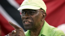 M. Warner, figure-clé dans le scandale qui continue de se ramifier, a déclaré qu'il a remis des documents aux juges, détaillant les liens entre lui-même, la Fifa, le mode de financement de la Fifa et les élections de 2010 à Trinité et Tobago.