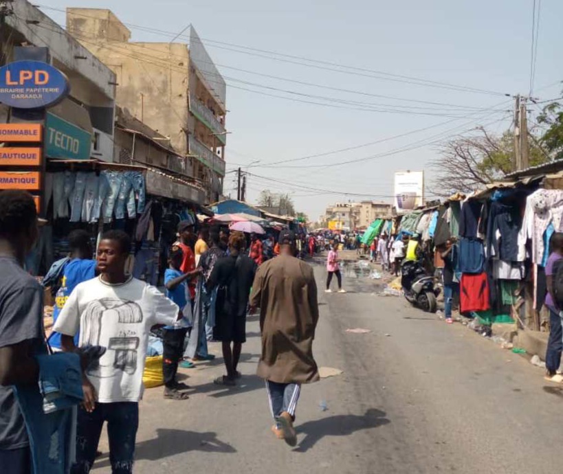 Bâtiment délabré : au marché Colobane un immeuble menace de s'écrouler Bâtiment délabré : au marché Colobane un immeuble menace de s'écrouler