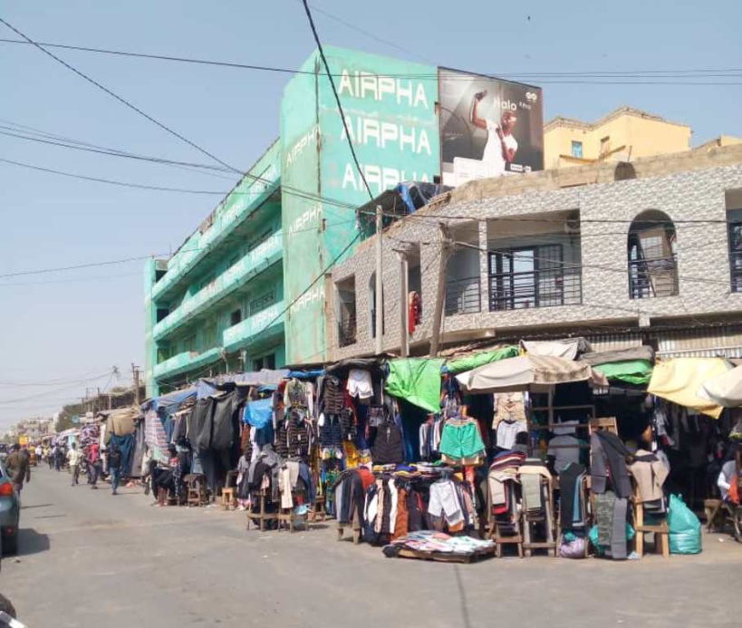Bâtiment délabré : au marché Colobane un immeuble menace de s'écrouler Bâtiment délabré : au marché Colobane un immeuble menace de s'écrouler