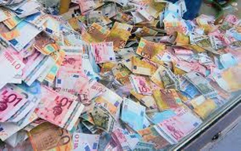 Autoroute de Dakar: près de 300 millions de F CFA en faux euros abandonnés à hauteur des HLM 5