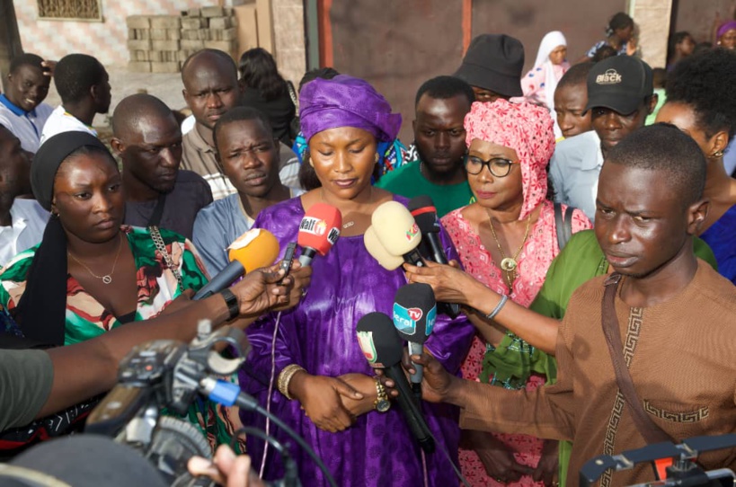 8 mars : Anta Babacar Ngom au chevet des femmes détenues 8 mars : Anta Babacar Ngom au chevet des femmes détenues