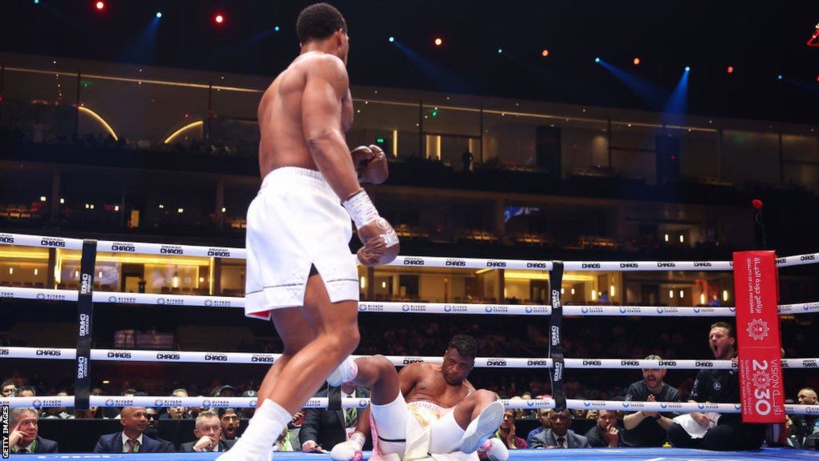 Boxe : Joshua bat Ngannou par K.-O en deux rounds Boxe : Joshua bat Ngannou par K.-O en deux rounds