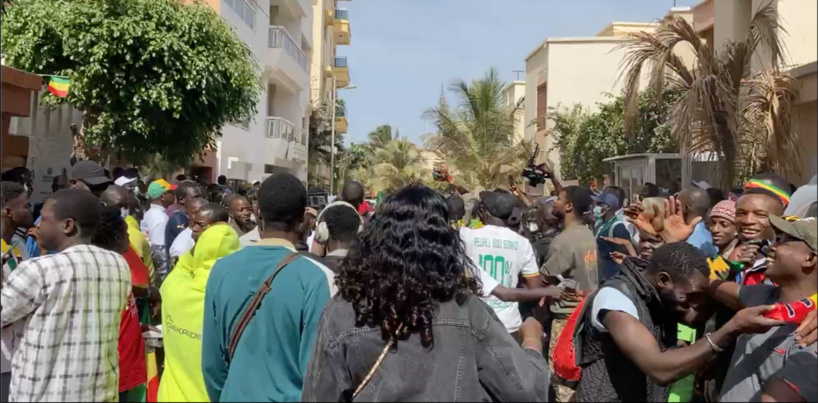 Parcelles Assainies: une bagarre éclate entre les jeunes de "Diomaye président" et les gardes du corps de Amadou Ba Parcelles Assainies: une bagarre éclate entre les jeunes de "Diomaye président" et les gardes du corps de Amadou Ba