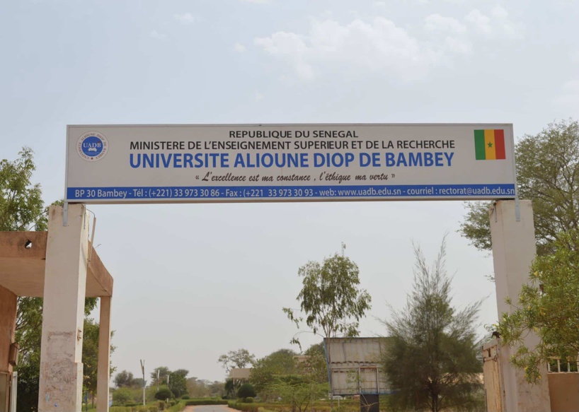 Bambey : les étudiants de l’université Alioune Diop perturbent les cours dans les lycées Bambey : les étudiants de l’université Alioune Diop perturbent les cours dans les lycées