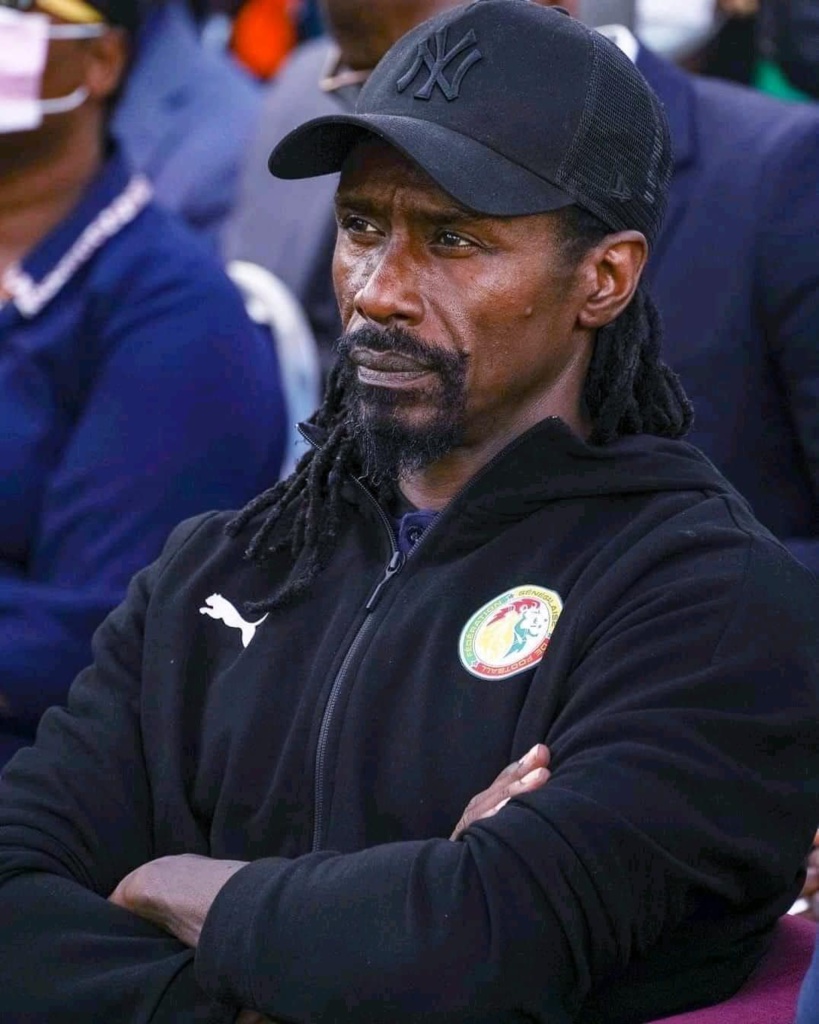 Hué à l’aéroport, Aliou Cissé répond : « Je ne peux pas me l’expliquer, c’est le football »