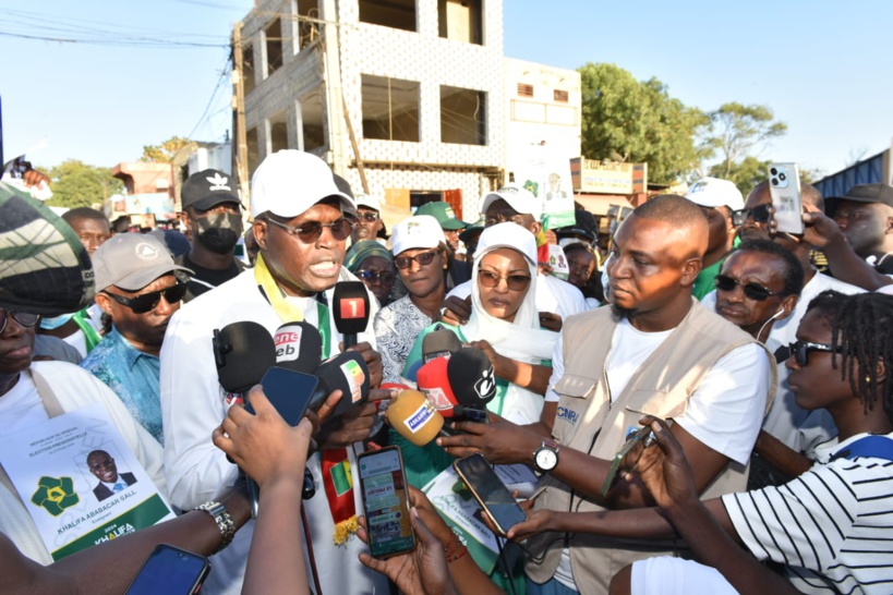 Présidentielle 2024 : Khalifa Sall compte faire de l'artisanat et la petite industrie des moyens pour lutter contre l'exode rural Présidentielle 2024 : Khalifa Sall compte faire de l'artisanat et la petite industrie des moyens pour lutter contre l'exode rural