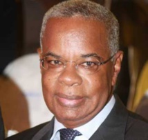 Le président Sall fait un clin d’œil à Djibo KA Le président Sall fait un clin d’œil à Djibo KA