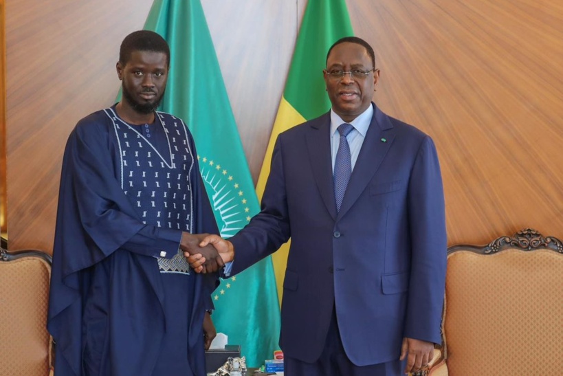 Le tout nouveau Président Bassirou Diomaye reçu au Palais par Macky Sall Le tout nouveau Président Bassirou Diomaye reçu au Palais par Macky Sall