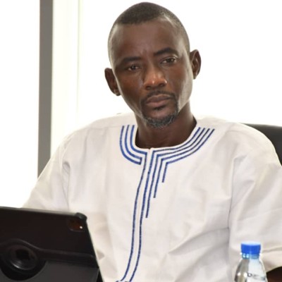 Apprendre à se taire…