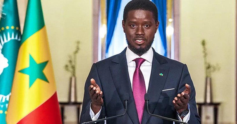 Le Président Diomaye Faye exhorte les fonctionnaires à incarner les principes de « Jub, Jubal, Jubanti » Le Président Diomaye Faye exhorte les fonctionnaires à incarner les principes de « Jub, Jubal, Jubanti »