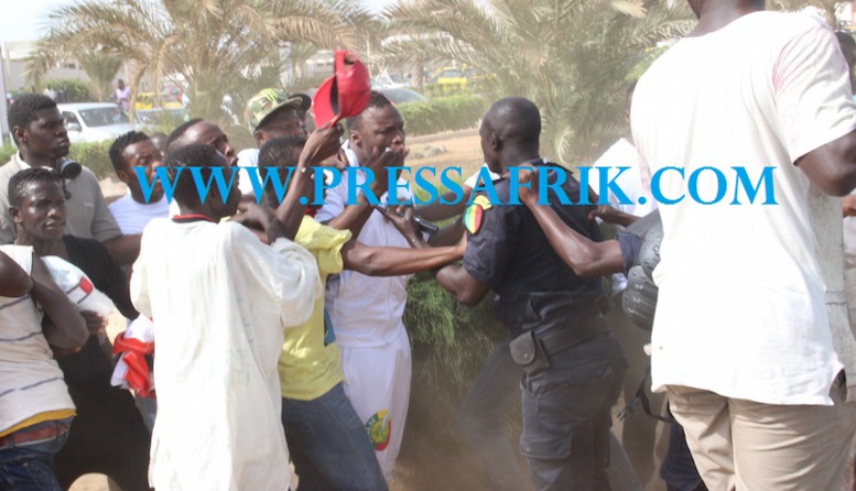 URGENT Affrontement - saison TNT: Ama Baldé arrêté après avoir bastonné un policier (PHOTOS) URGENT Affrontement - saison TNT: Ama Baldé arrêté après avoir bastonné un policier (PHOTOS)