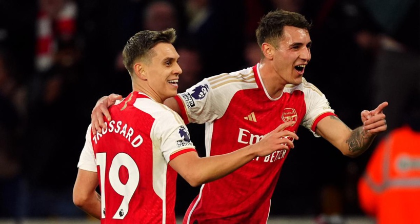 Arsenal domine Wolverhampton et prend provisoirement la tête de la Premier League Arsenal domine Wolverhampton et prend provisoirement la tête de la Premier League