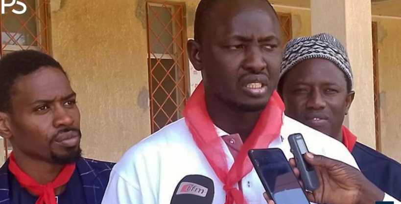 Université de Bambey :  les enseignants arborent des brassards rouges pour dénoncer leurs conditions de travail