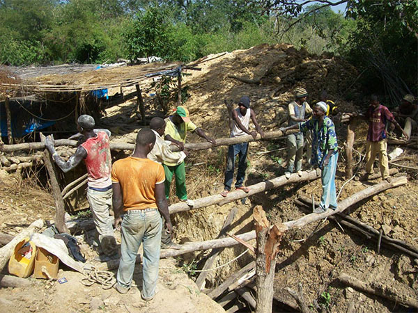 Kédougou : les FDS renforcent les opérations de sécurité contre l'orpaillage illégal