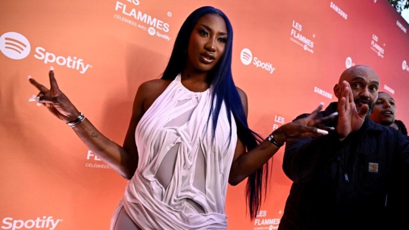 Flammes: Aya Nakamura et Gazo sacrés artistes de l’année lors des trophées du rap Flammes: Aya Nakamura et Gazo sacrés artistes de l’année lors des trophées du rap