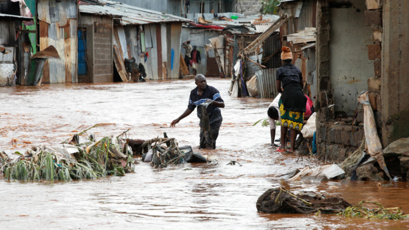 Inondations au Kenya: des bidonvilles démolis pour forcer les populations à évacuer Inondations au Kenya: des bidonvilles démolis pour forcer les populations à évacuer