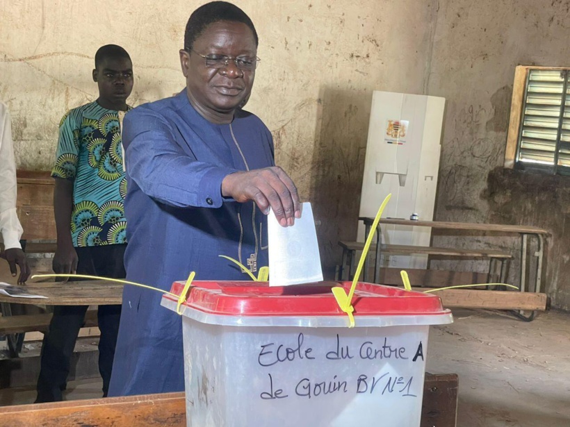 Présidentielle au Tchad: À Ndjamena, un vote globalement dans le calme à la mi-journée Présidentielle au Tchad: À Ndjamena, un vote globalement dans le calme à la mi-journée
