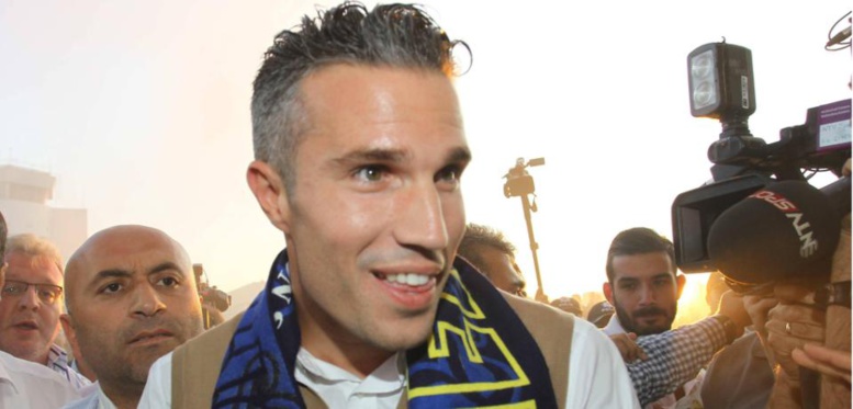 OFFICIEL : Robin van Persie quitte Manchester United pour rejoindre Fenerbahçe ! 