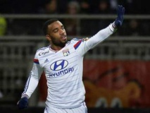 Transfert : une folie du PSG pour Lacazette peut faire craquer Lyon... Transfert : une folie du PSG pour Lacazette peut faire craquer Lyon...