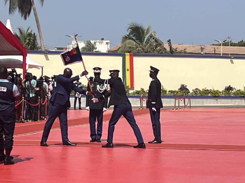 Passation de service à la Gendarmerie :  le ministre des Forces Armées exhorte le remplaçant de Moussa Fall à renforcer les liens avec les populations 
