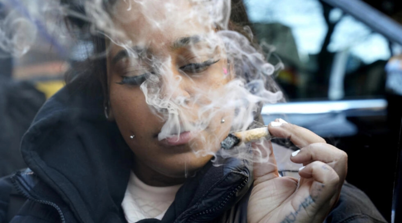 Aux États-Unis, le cannabis va être reclassé comme substance moins dangereuse Aux États-Unis, le cannabis va être reclassé comme substance moins dangereuse