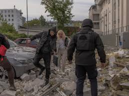 Sous le feu russe, l'armée ukrainienne obligée de se replier dans la région de Kharkiv