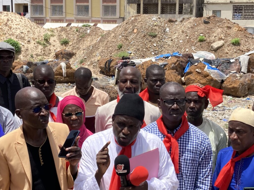 Interdit d'accéder au marché Sandaga : le collectif des commerçants dénonce l'attitude du maire Alioune Ndoye Interdit d'accéder au marché Sandaga : le collectif des commerçants dénonce l'attitude du maire Alioune Ndoye