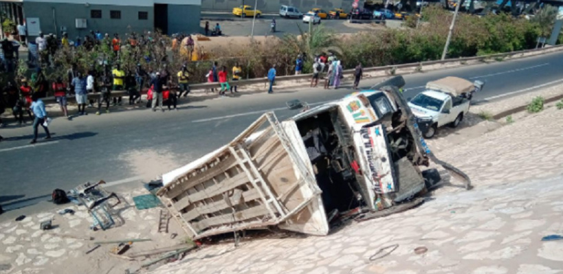 Les deux chauffeurs qui faisaient la course sur l'autoroute à péage, en garde à vue Les deux chauffeurs qui faisaient la course sur l'autoroute à péage, en garde à vue