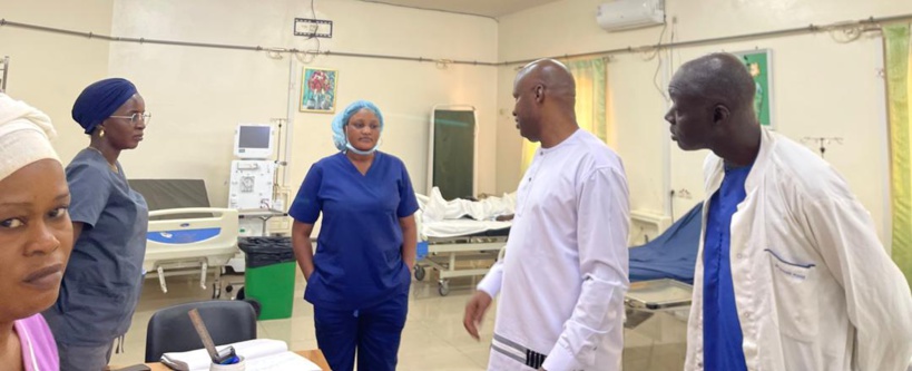 Le ministre de la Santé poursuit ses visites surprises dans les hôpitaux (photos)