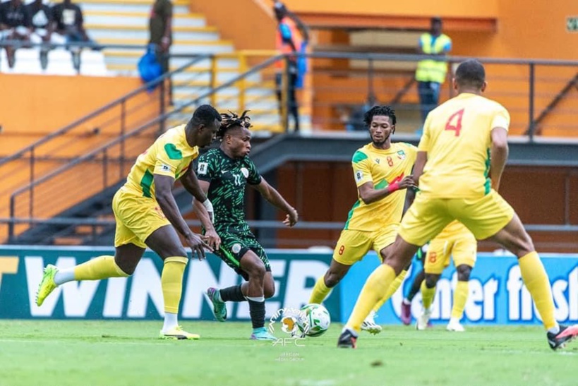 Éliminatoires Mondial 2026 : le Nigéria chute devant le Bénin, l’Algérie domine l’Ouganda, Salah sauve l’Égypte Éliminatoires Mondial 2026 : le Nigéria chute devant le Bénin, l’Algérie domine l’Ouganda, Salah sauve l’Égypte