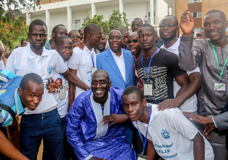 Incidents à l'UCAD : "Macky Sall n'est nullement affecté, il n'était pas surpris" (Conseiller) Incidents à l'UCAD : "Macky Sall n'est nullement affecté, il n'était pas surpris" (Conseiller)