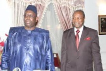 Alpha Condé en visite a Dakar : Macky Sall déroule le Tapis rouge à son hôte Alpha Condé en visite a Dakar : Macky Sall déroule le Tapis rouge à son hôte