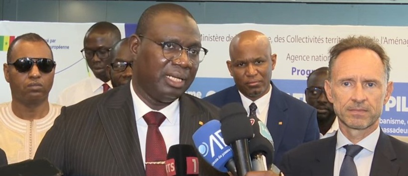 Modernisation du système d’Etat civil : le ministre Balla Moussa Fofana souhaite accompagner la phase 2 du projet « Nekkal » Modernisation du système d’Etat civil : le ministre Balla Moussa Fofana souhaite accompagner la phase 2 du projet « Nekkal »