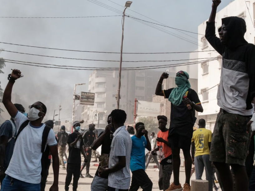 Manifestation à Sandaga : affrontements entre marchands ambulants et forces de l'ordre Manifestation à Sandaga : affrontements entre marchands ambulants et forces de l'ordre
